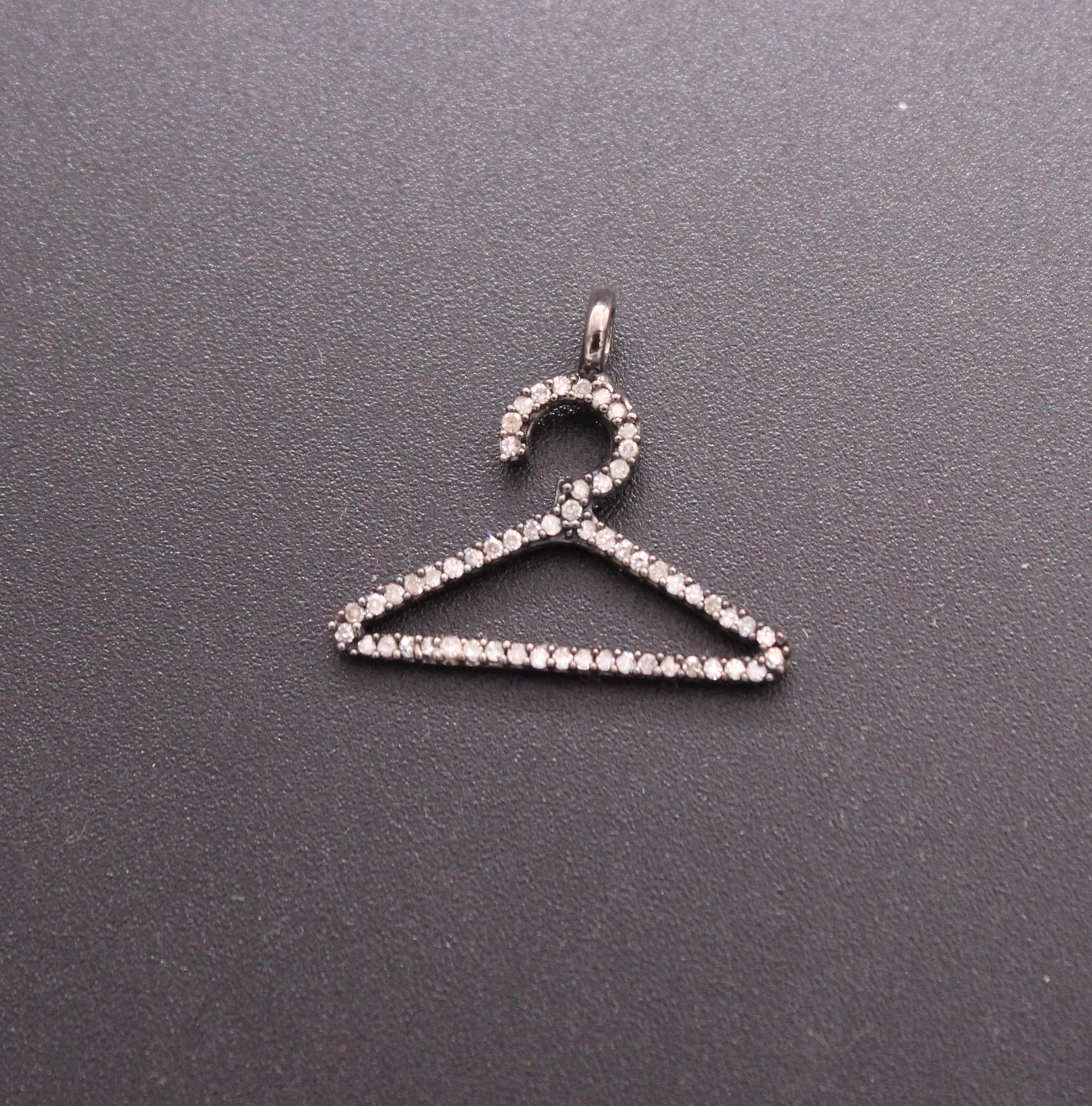 Hanger Design Diamond Pendant
