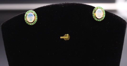 Round Emerald and Gemstones Earring