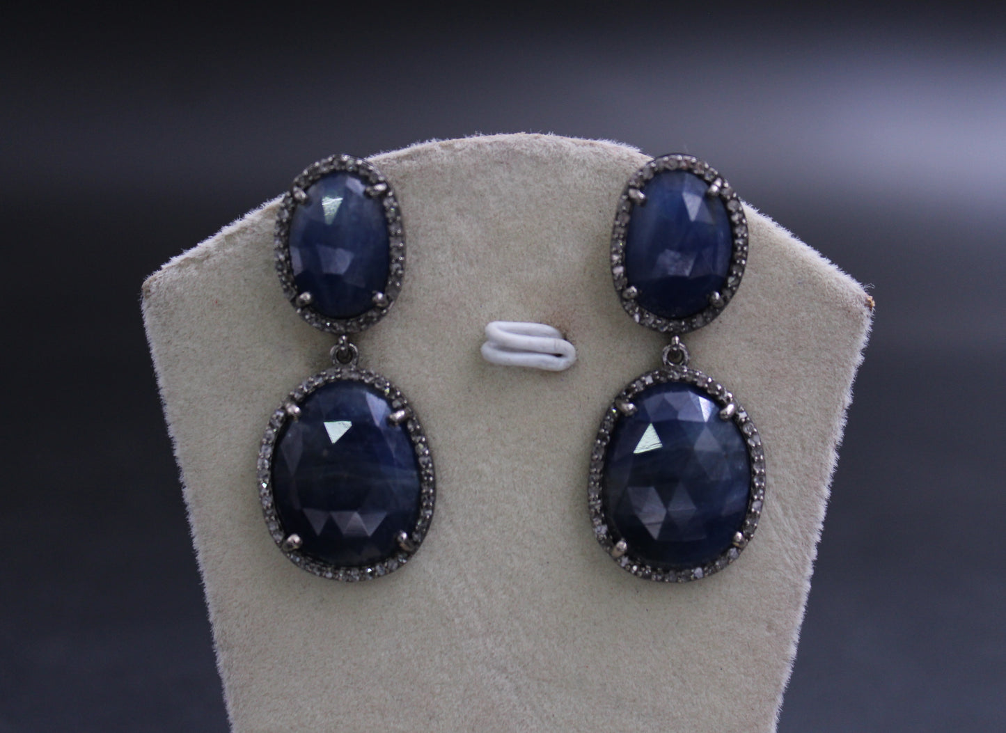 Blue Sapphire Diamond Earring