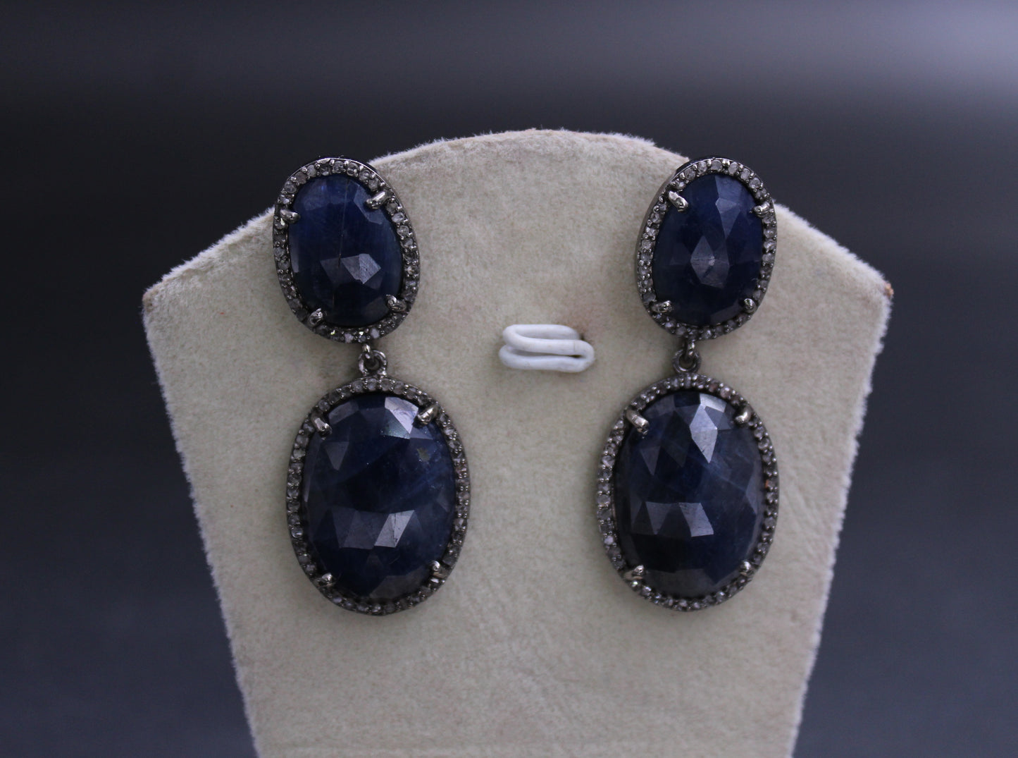 Blue Sapphire Diamond Earring
