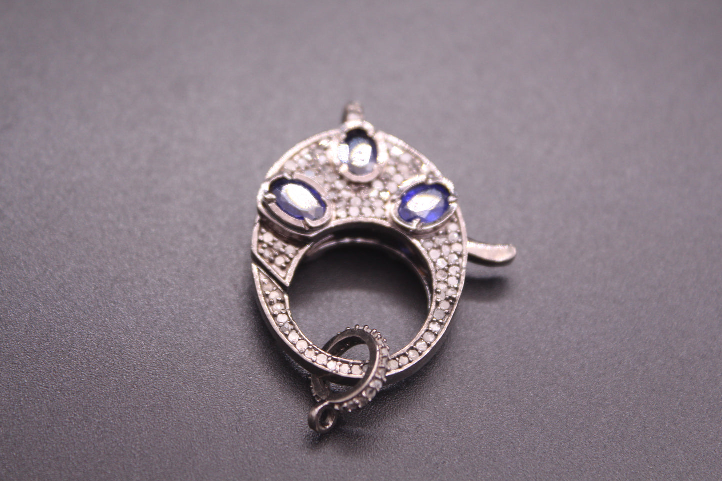 Diamond Clasp with Emerald