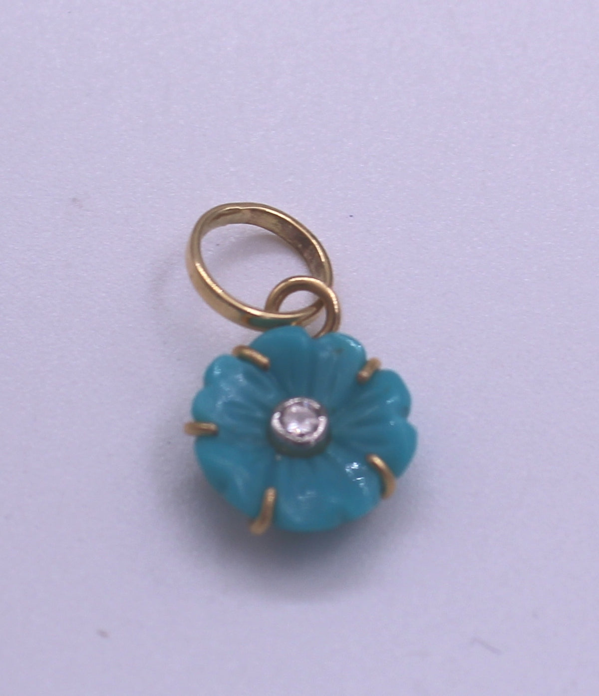 Flower Diamond and Gold Pendant in 14kt Gold