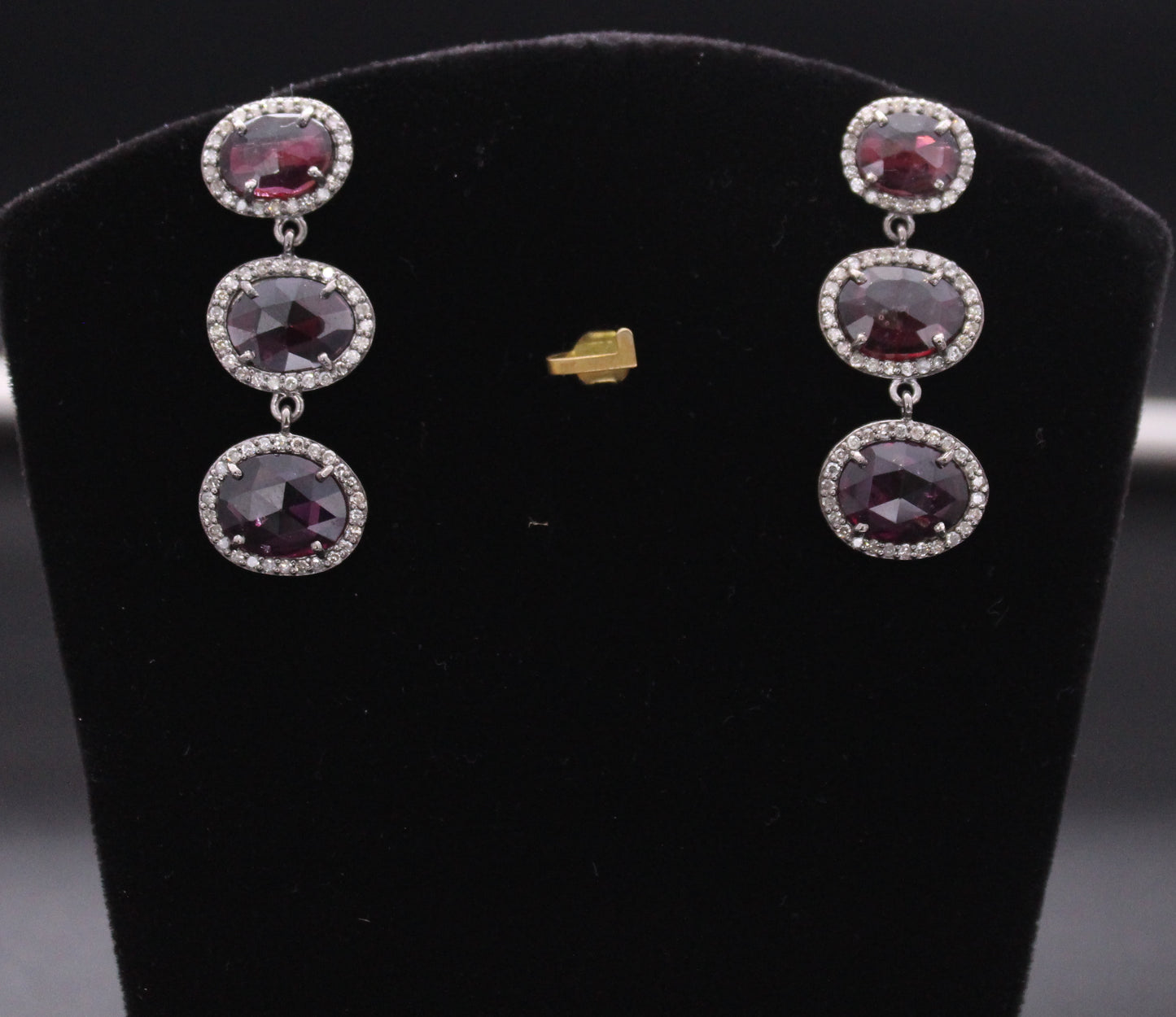 Earring Diamond With Blue Sapphire Stone