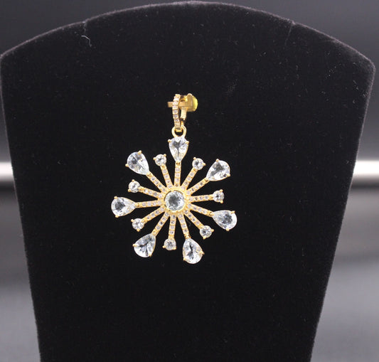 Flower Diamond & Aqua Marine Pendant