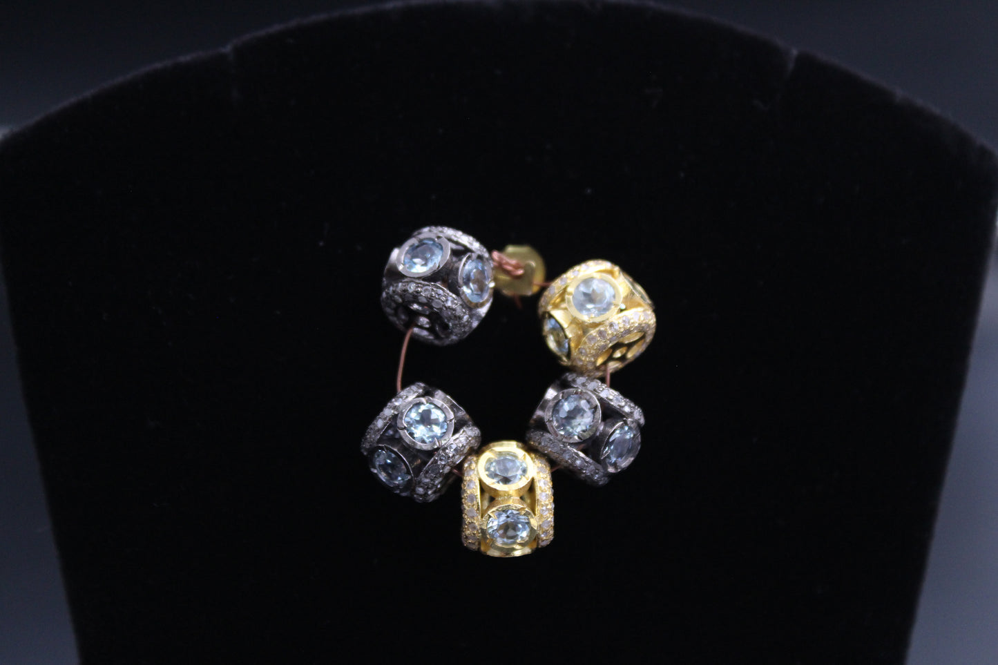 Ball Design Diamond Beads with Gemstone