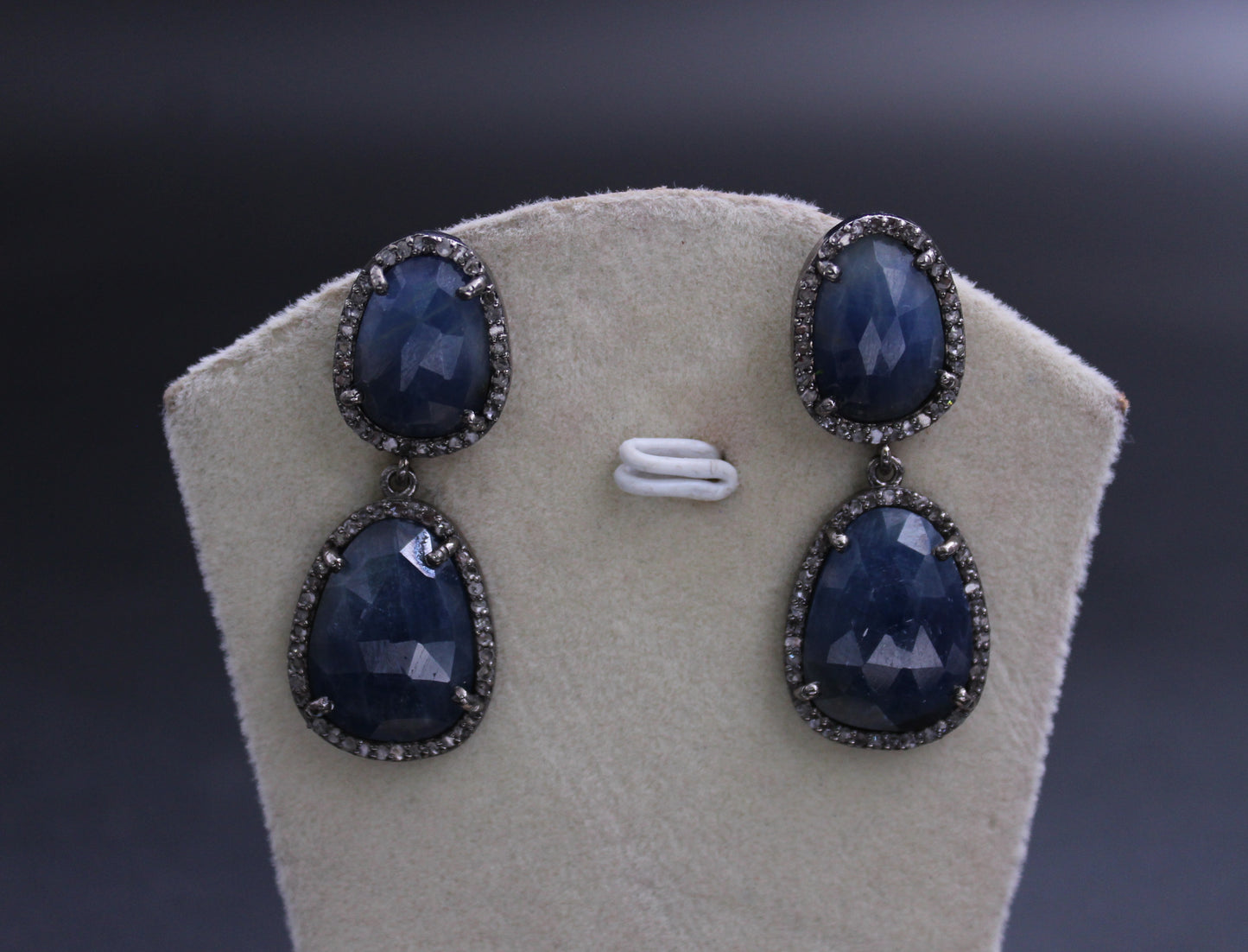 Blue Sapphire Diamond Earring
