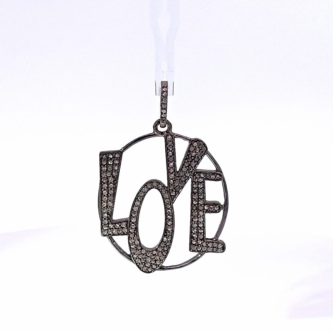 ROUND LOVE DIAMOND PENDANT