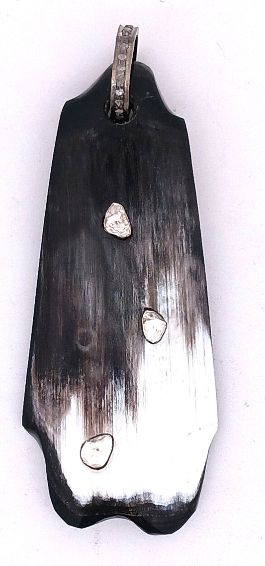 HORN POLKI DIAMOND PENDANT