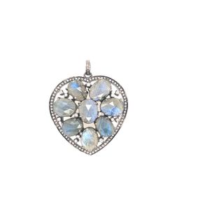 Labro Diamond Heart Pendant